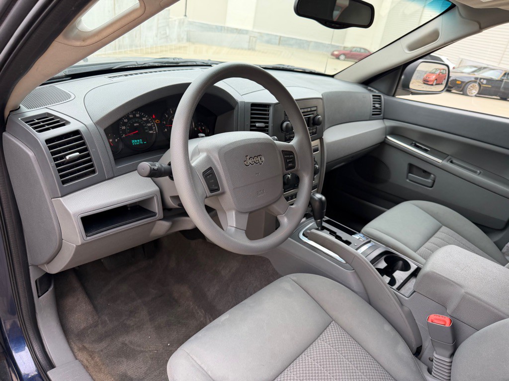 2005 Jeep Grand Cherokee Image 11