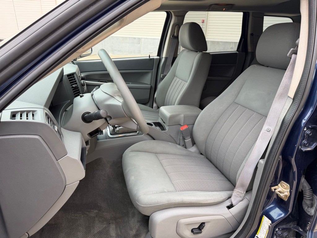 2005 Jeep Grand Cherokee Image 12