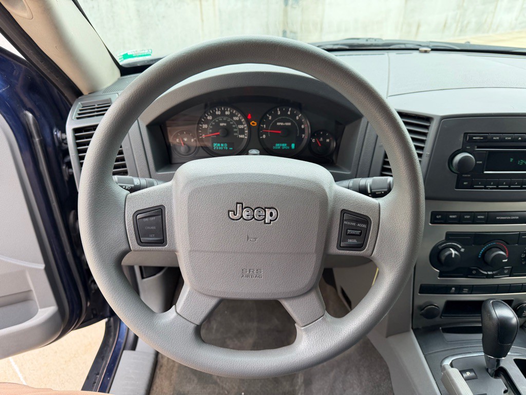 2005 Jeep Grand Cherokee Image 13