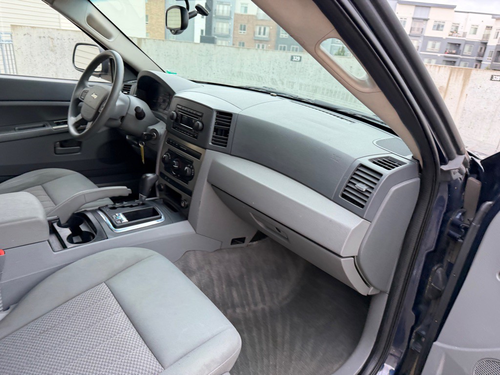 2005 Jeep Grand Cherokee Image 23