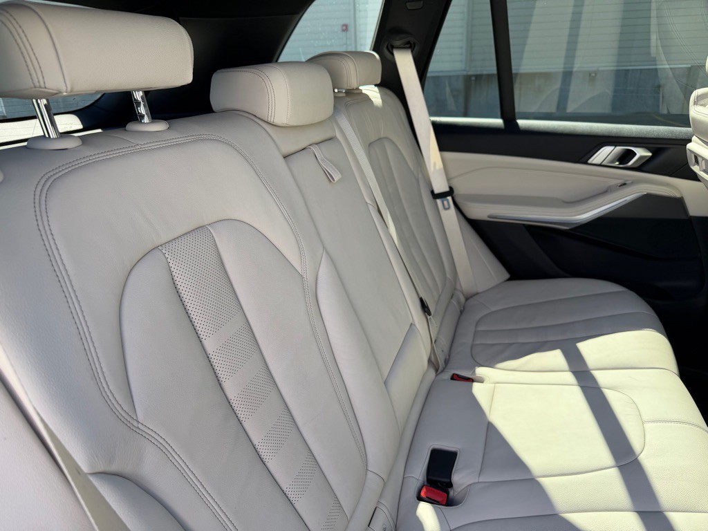 2022 BMW X5 Image 24