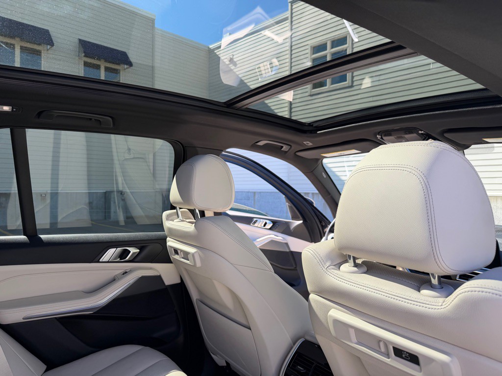 2022 BMW X5 Image 25