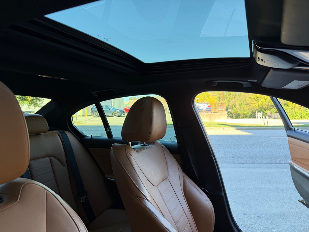 2021 BMW 3 Series Image 26