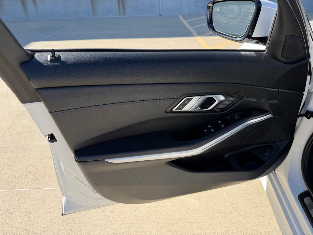 2019 BMW 3 Series Image 9