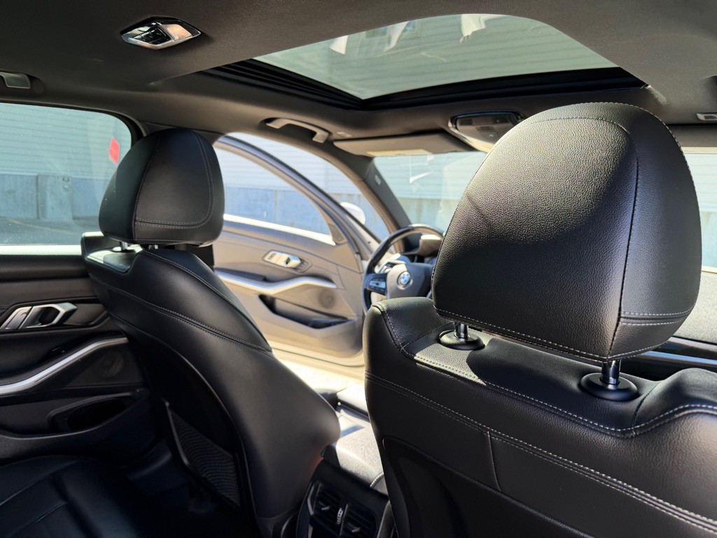 2019 BMW 3 Series Image 22