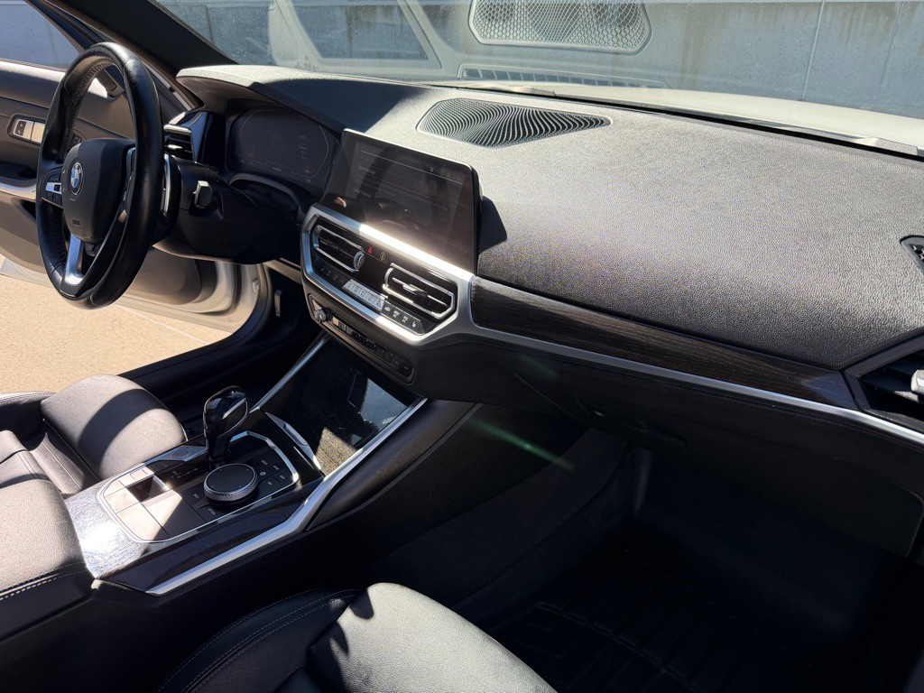 2019 BMW 3 Series Image 23