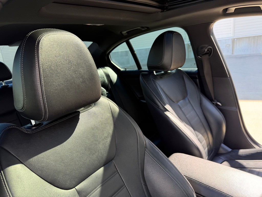 2019 BMW 3 Series Image 27