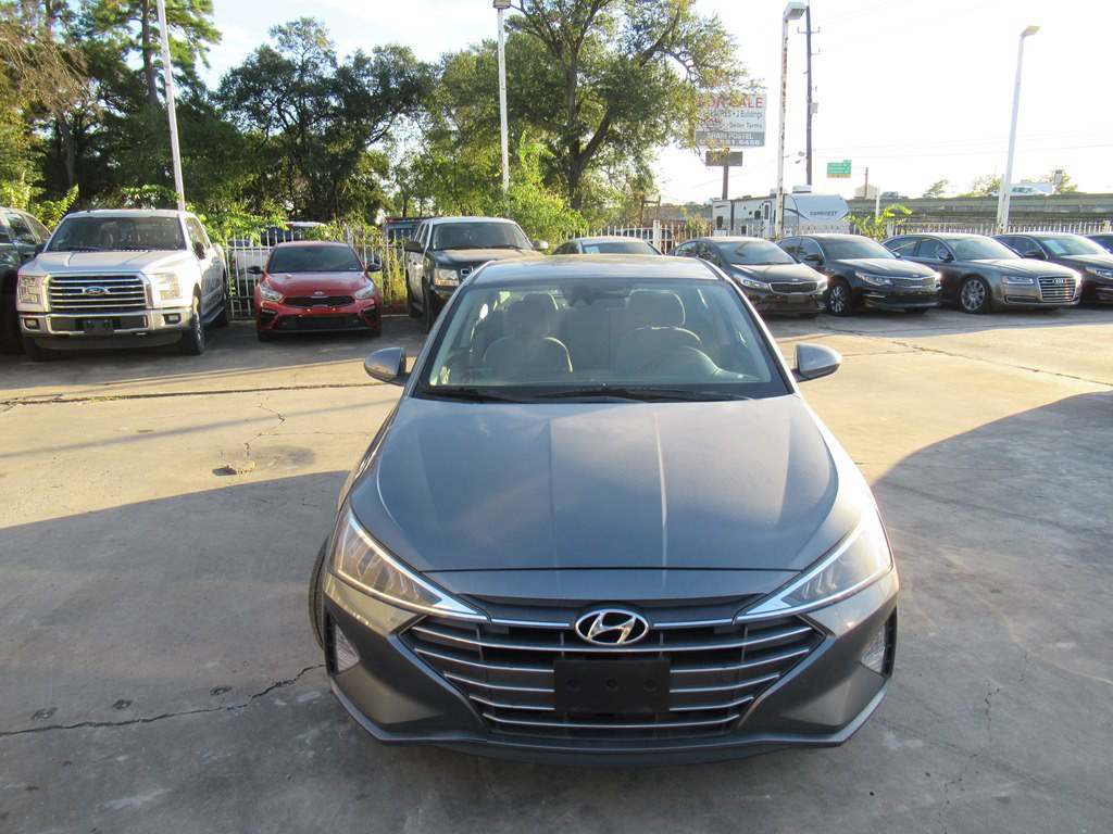 2019 Hyundai Elantra Image 8