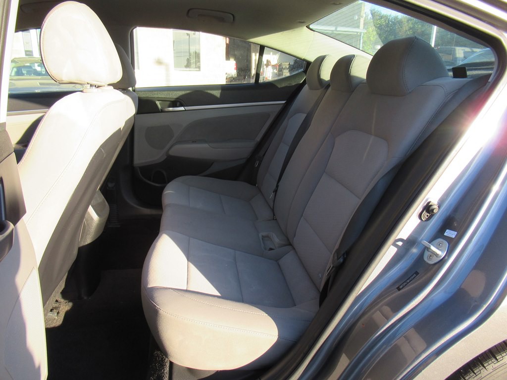 2019 Hyundai Elantra Image 13