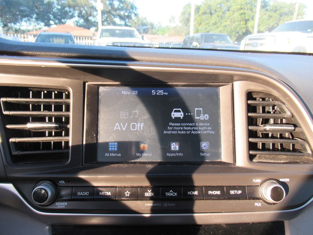 2019 Hyundai Elantra Image 20