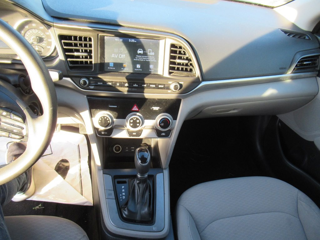 2019 Hyundai Elantra Image 21