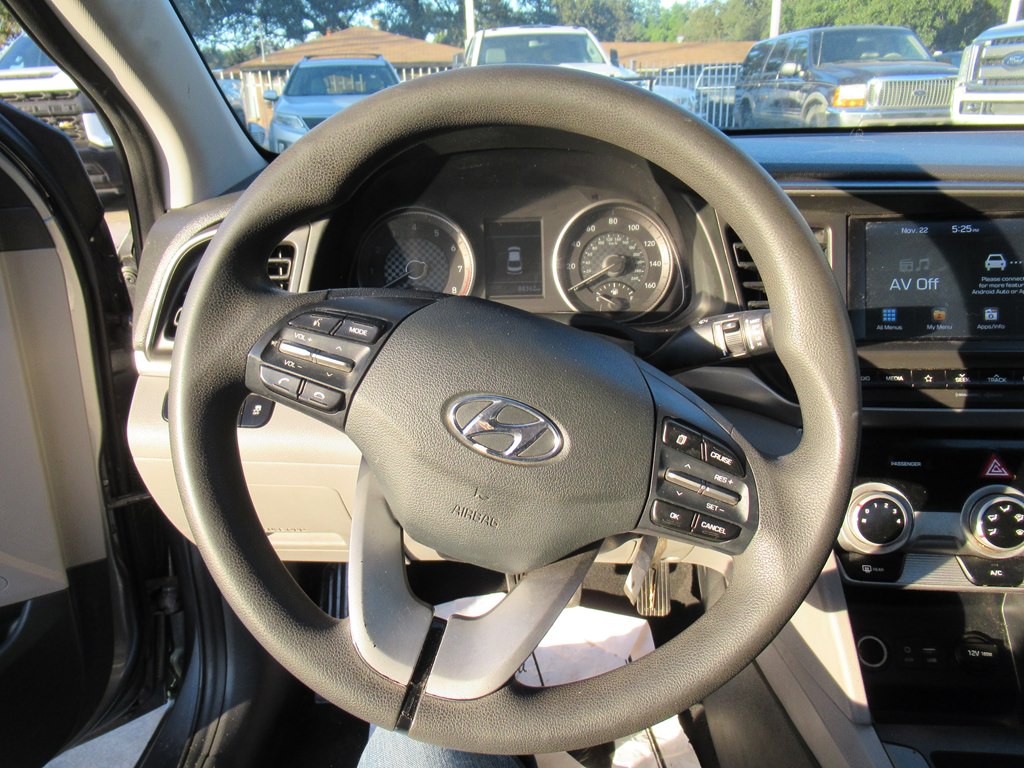 2019 Hyundai Elantra Image 22