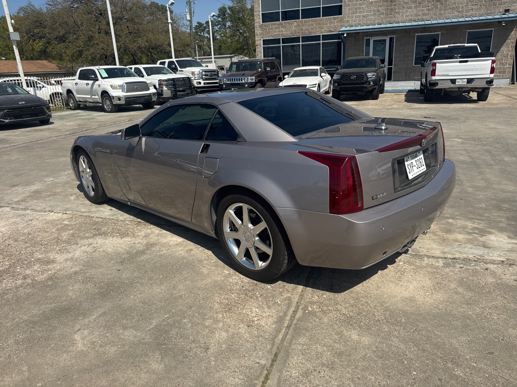 2005 Cadillac XLR Image 7