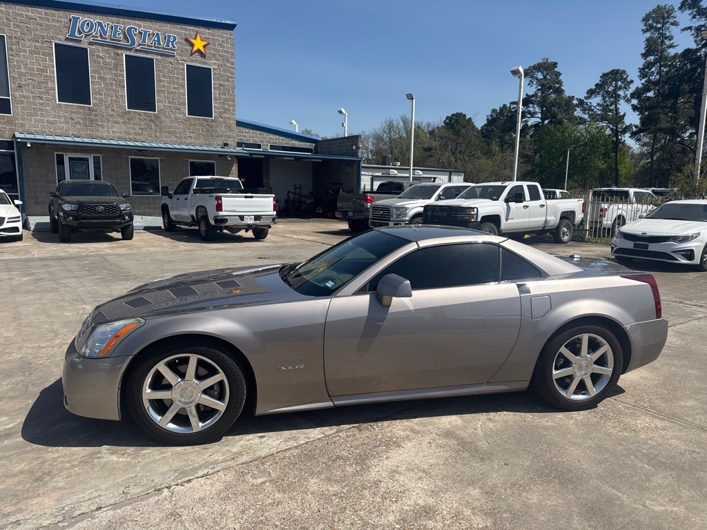 2005 Cadillac XLR Image 9