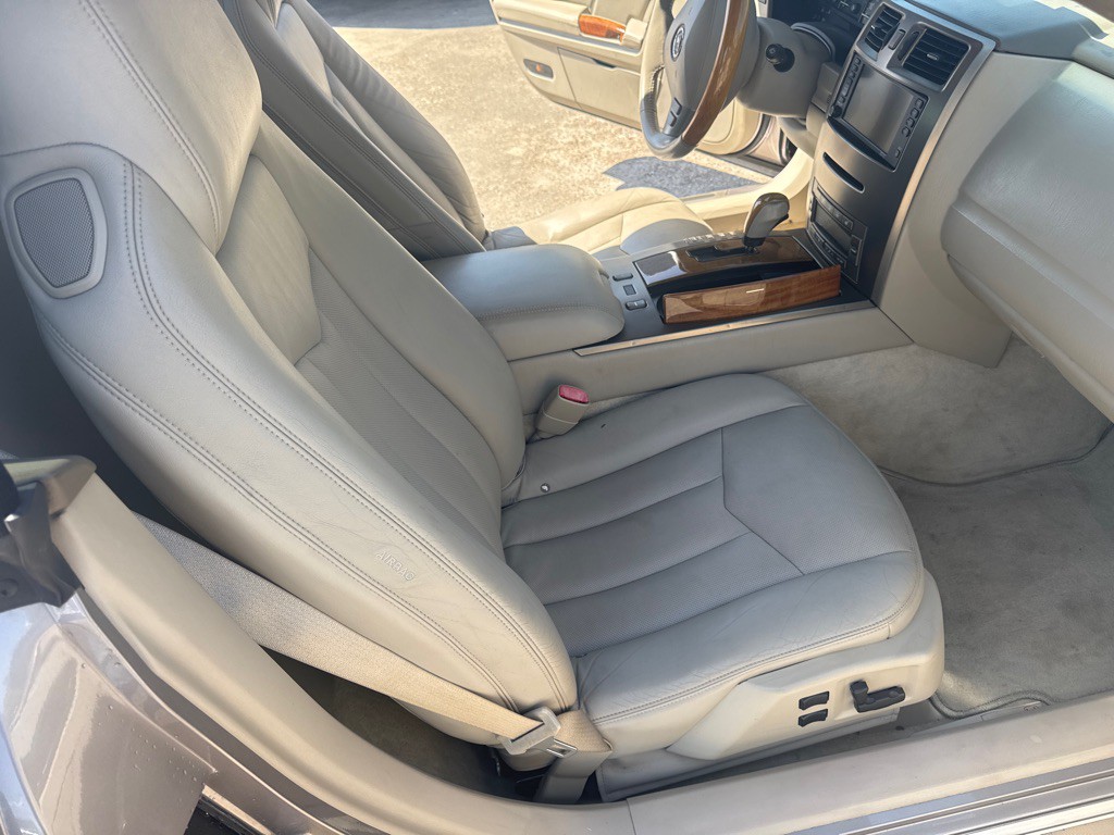 2005 Cadillac XLR Image 15