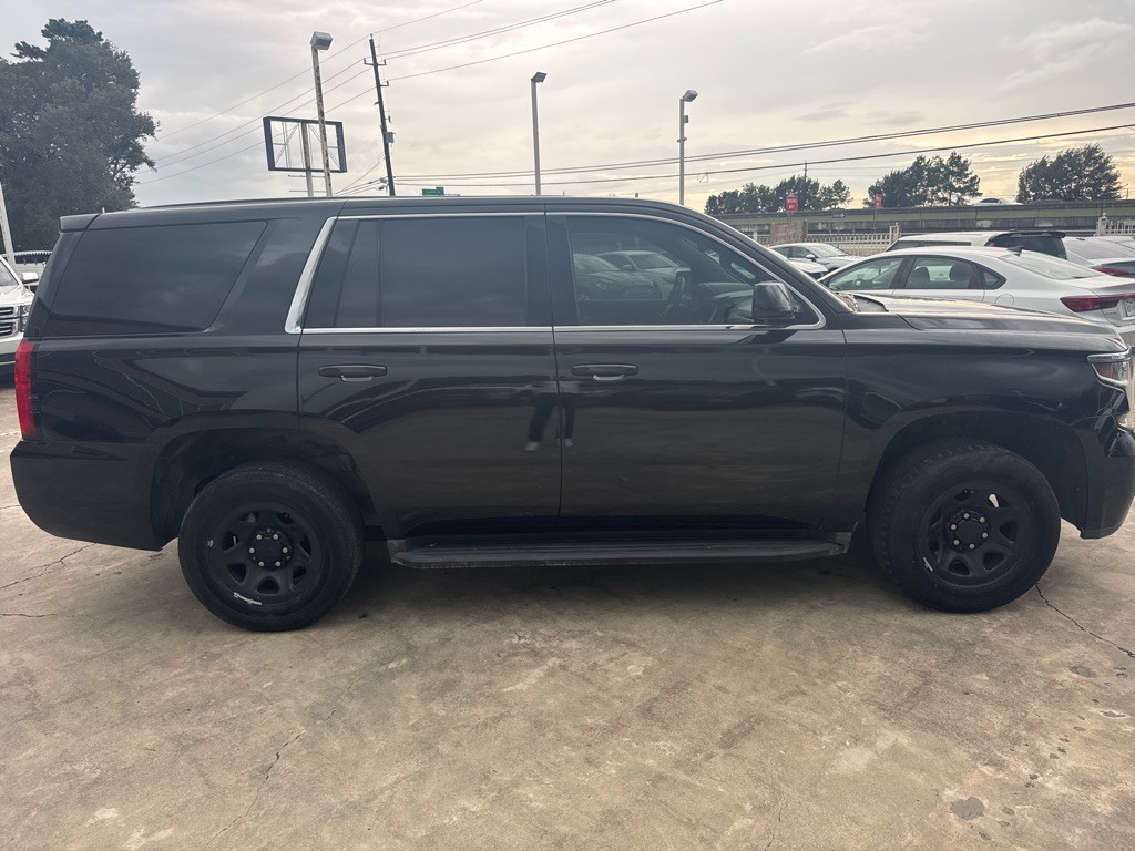 2017 Chevrolet Tahoe Image 3