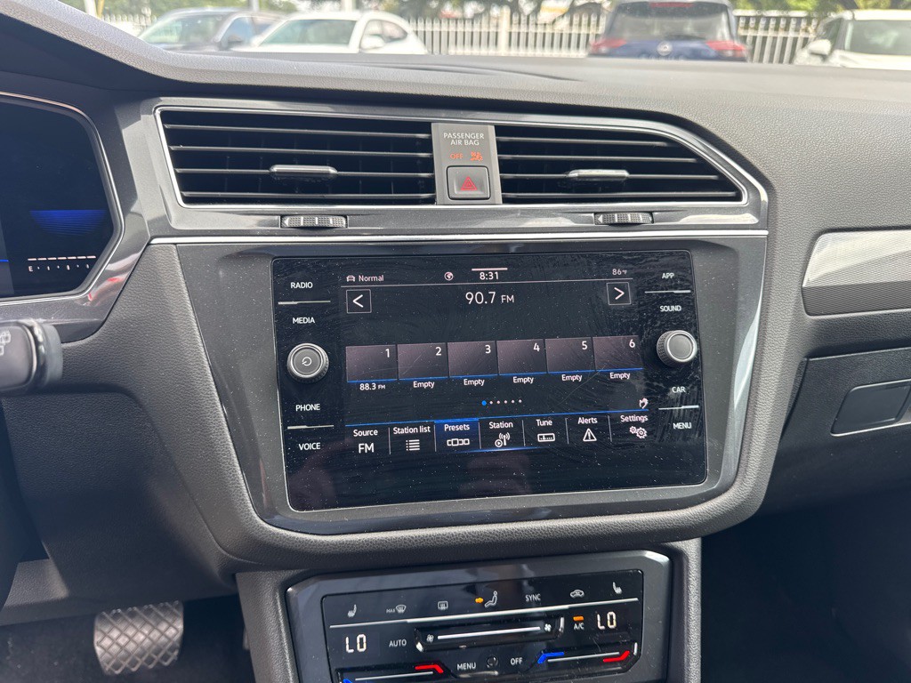 2022 Volkswagen Tiguan Image 27