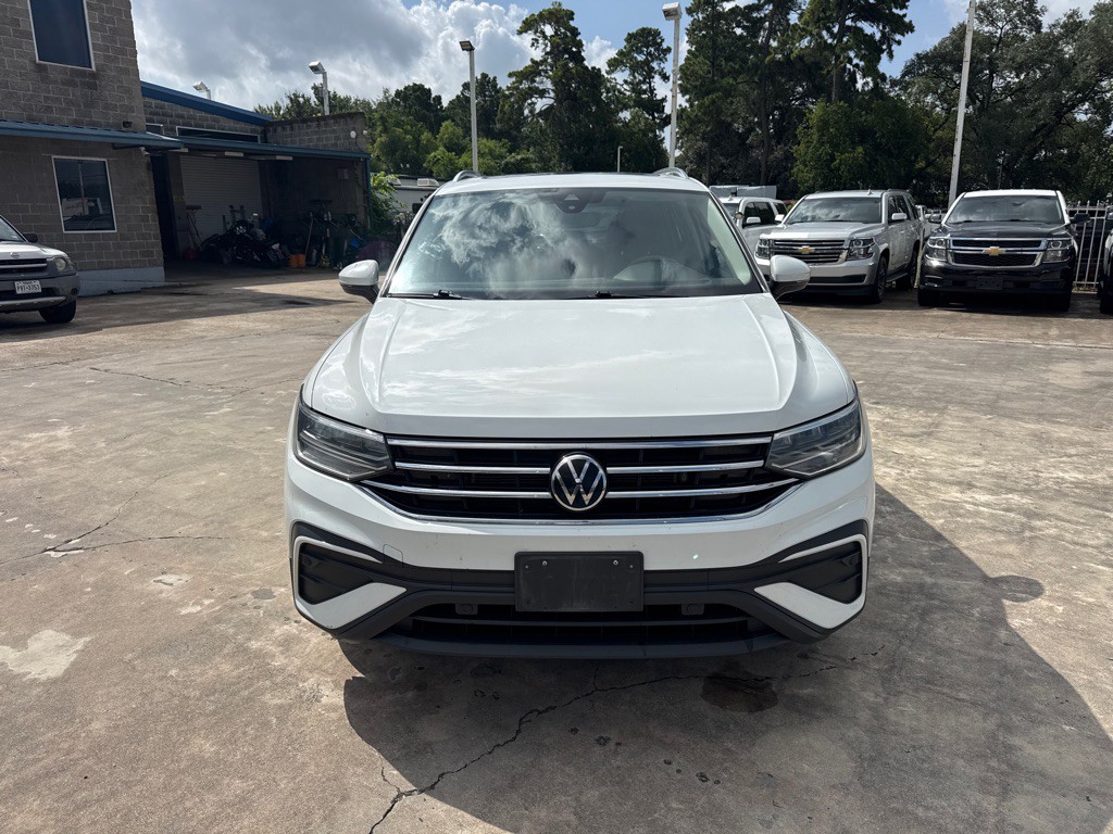 2022 Volkswagen Tiguan Image 2