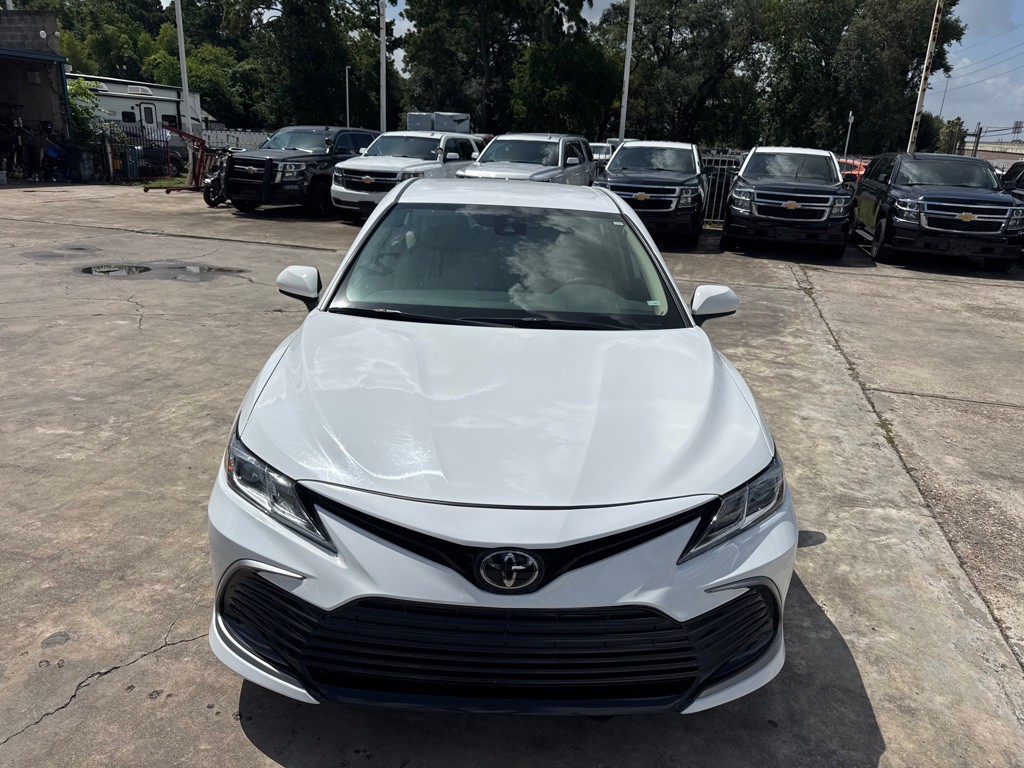 2024 Toyota Camry Image 1