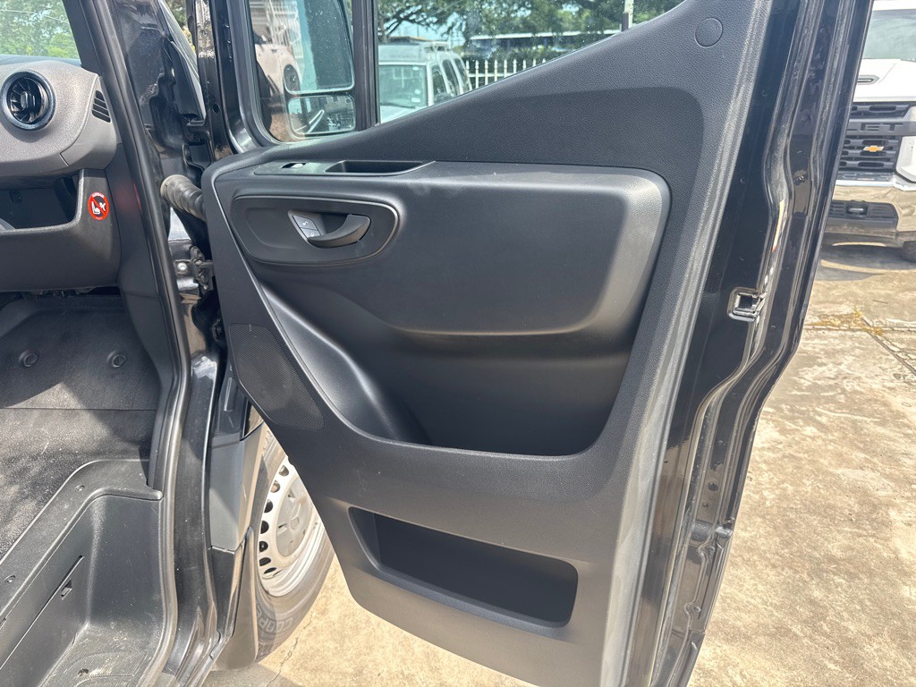 2019 Mercedes-Benz Sprinter Image 16