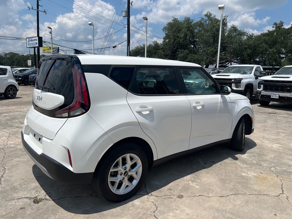 2023 Kia Soul Image 4