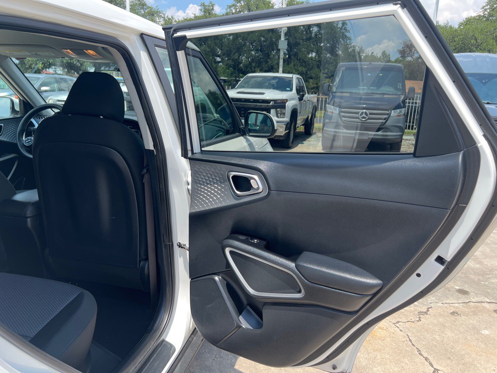 2023 Kia Soul Image 14