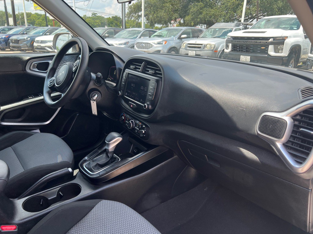 2023 Kia Soul Image 19