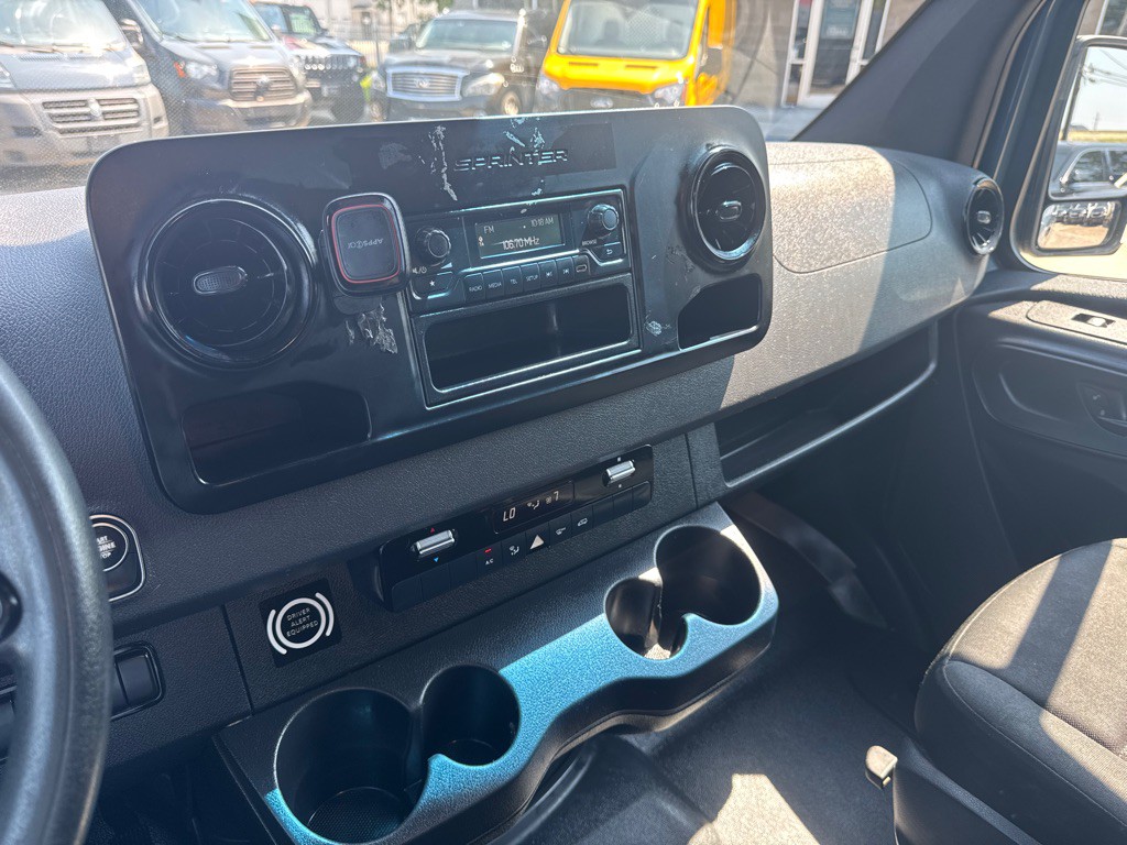 2019 Mercedes-Benz Sprinter Image 23
