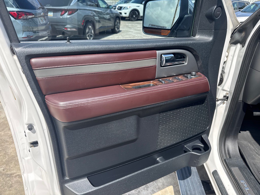 2015 Ford Expedition Image 8