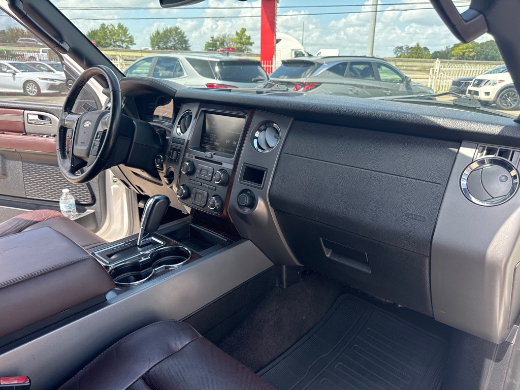 2015 Ford Expedition Image 17