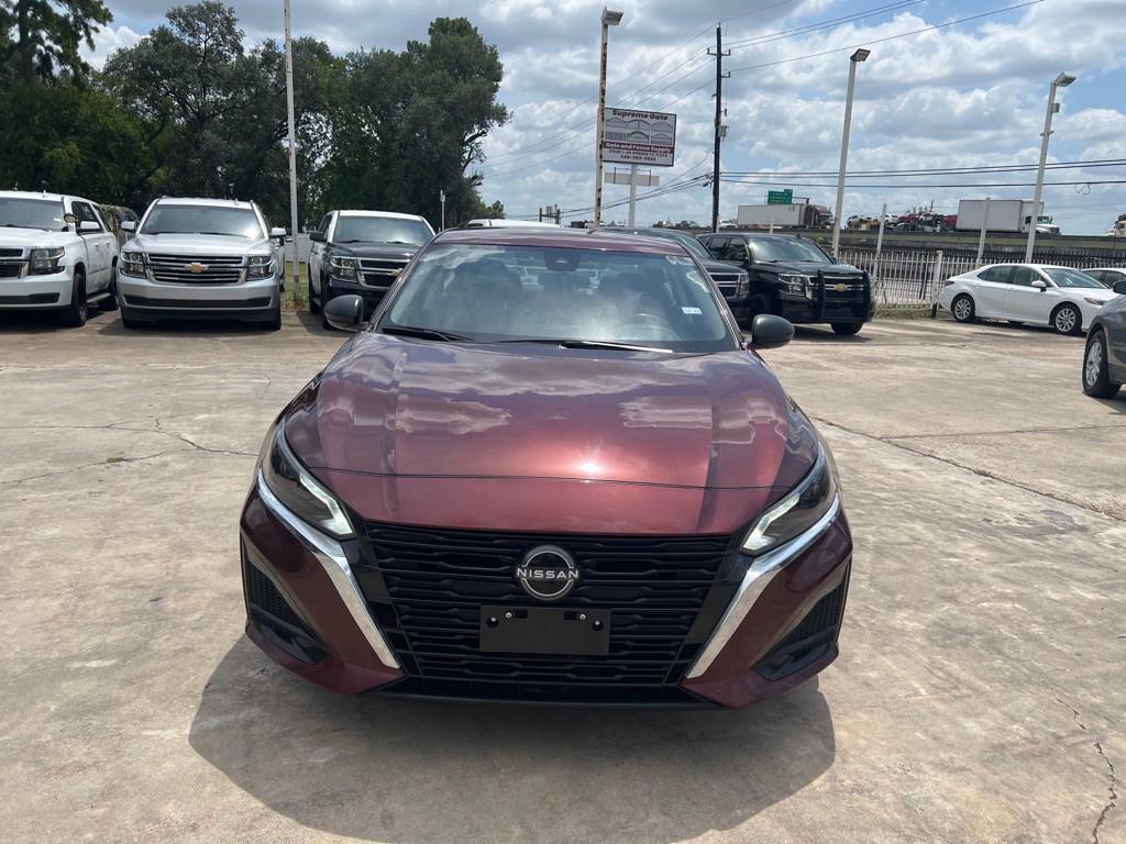 2024 Nissan Altima Image 2