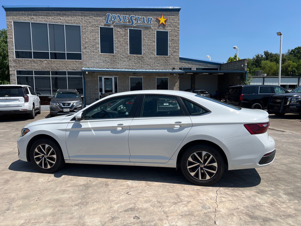 2024 Volkswagen Jetta Image 9