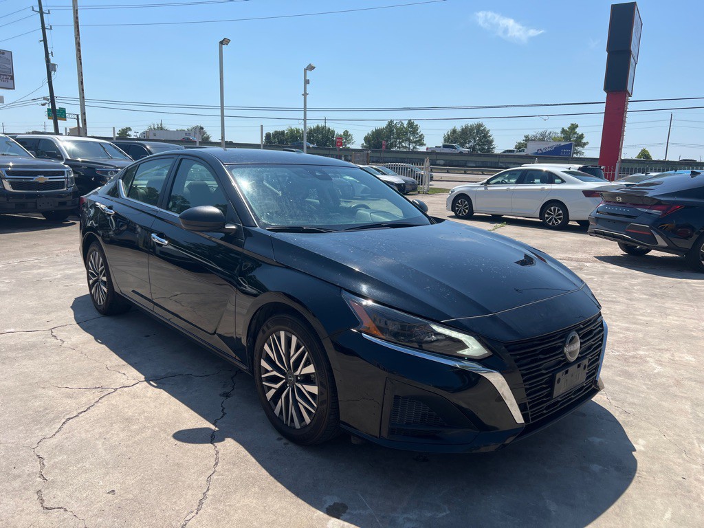 2024 Nissan Altima Image 4