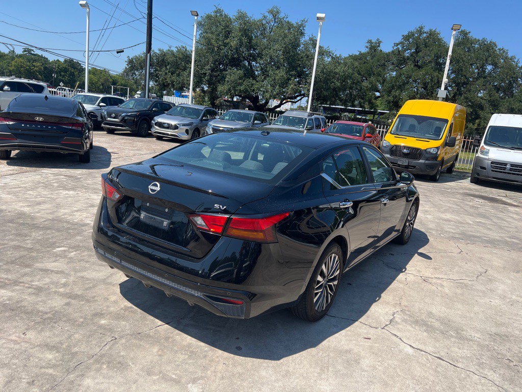 2024 Nissan Altima Image 7