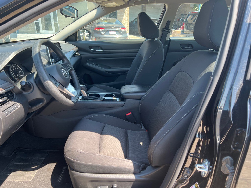 2024 Nissan Altima Image 13
