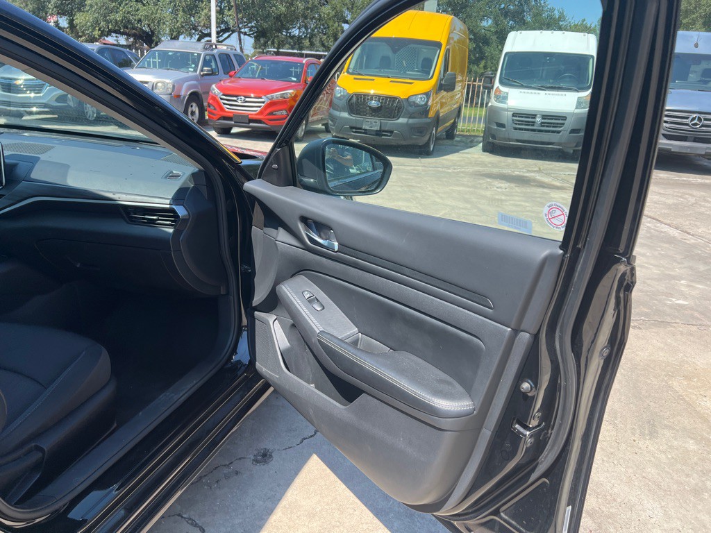 2024 Nissan Altima Image 19