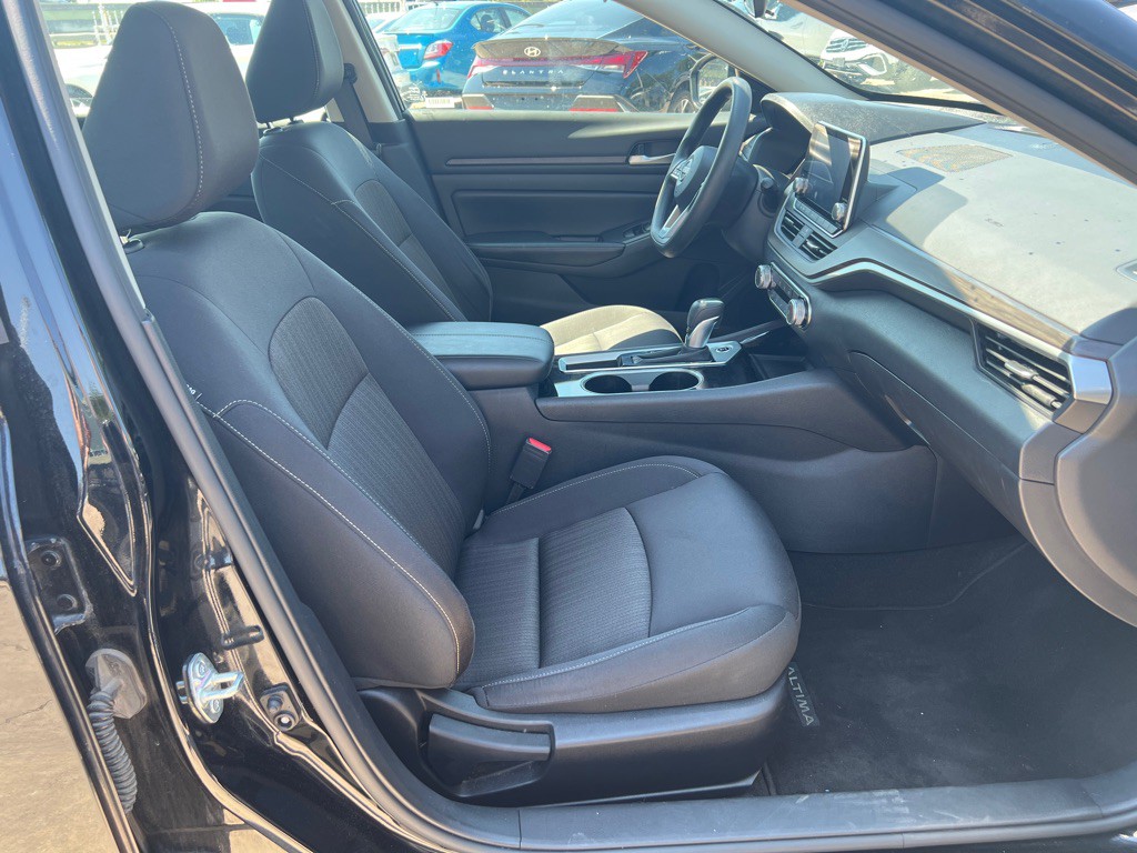 2024 Nissan Altima Image 21