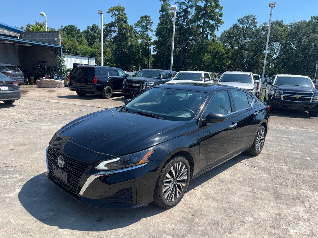 2024 Nissan Altima Image 1