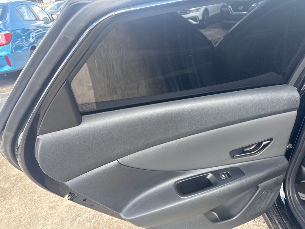 2025 Hyundai Elantra Image 13
