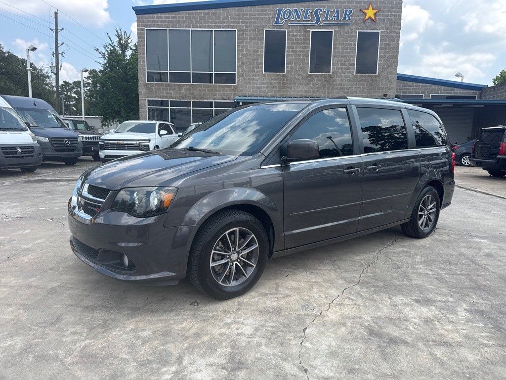2017 Dodge Grand Caravan Image 2