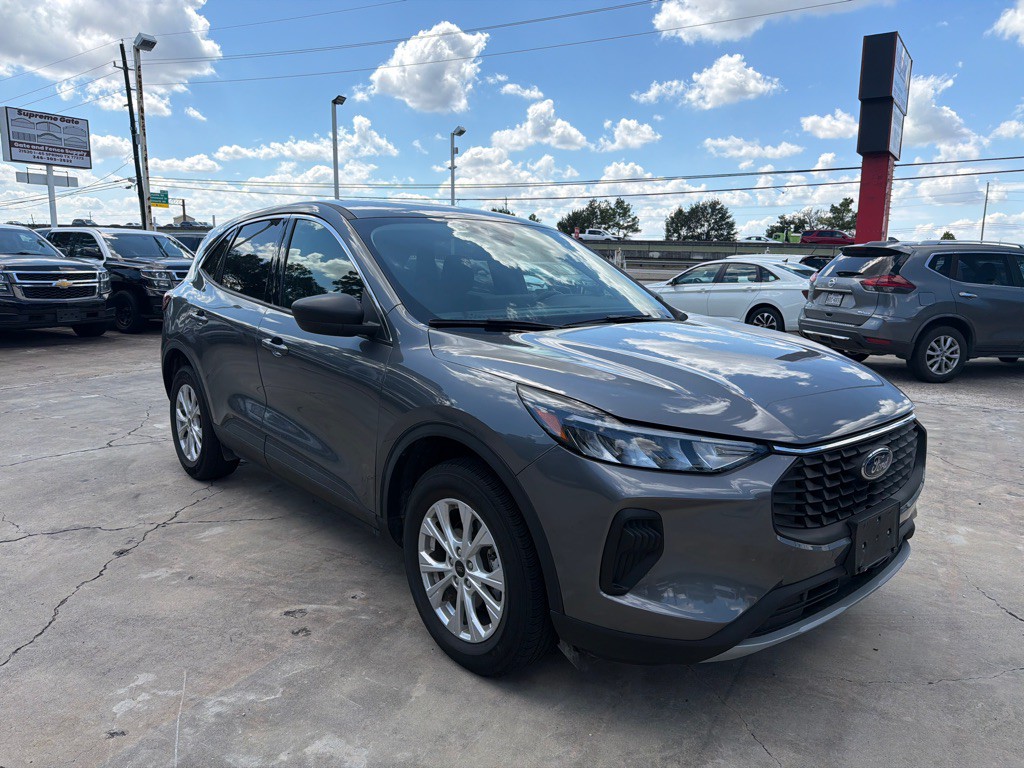 2024 Ford Escape Image 1