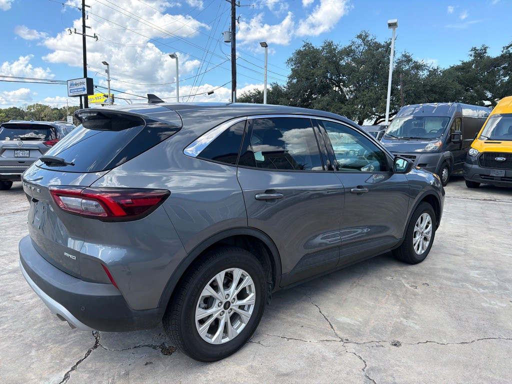 2024 Ford Escape Image 6