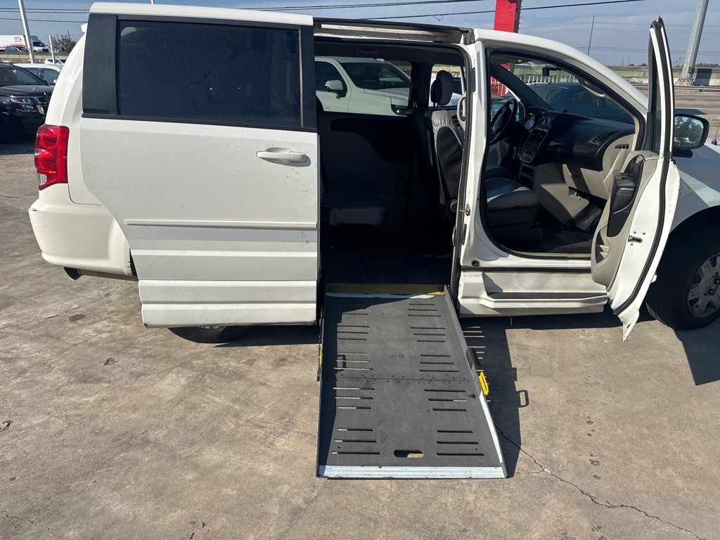 2011 Dodge Grand Caravan Image 17