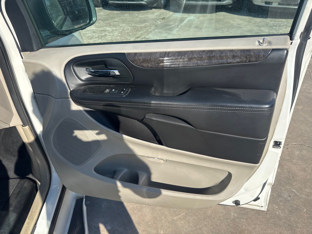 2011 Dodge Grand Caravan Image 19