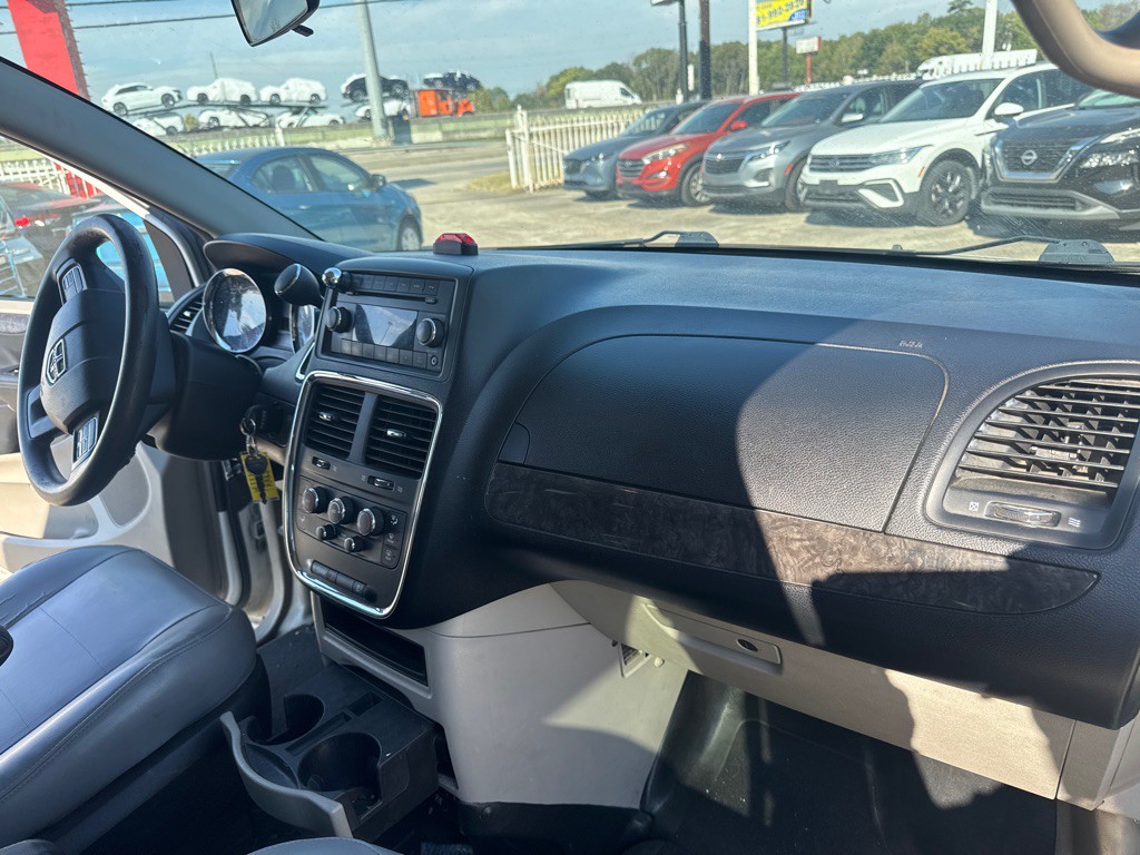 2011 Dodge Grand Caravan Image 21