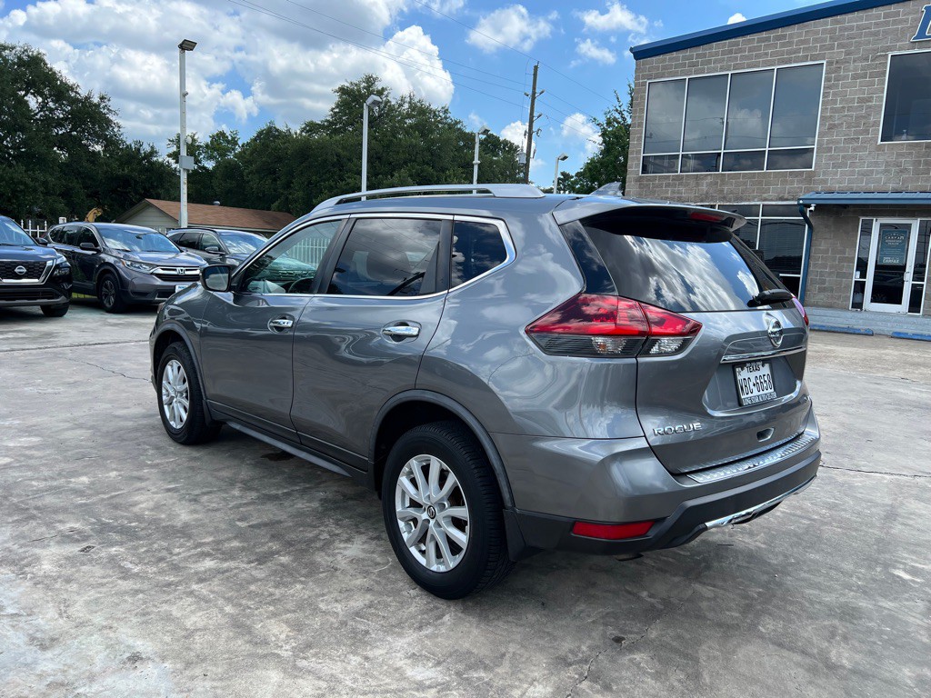 2018 Nissan Rogue Image 6