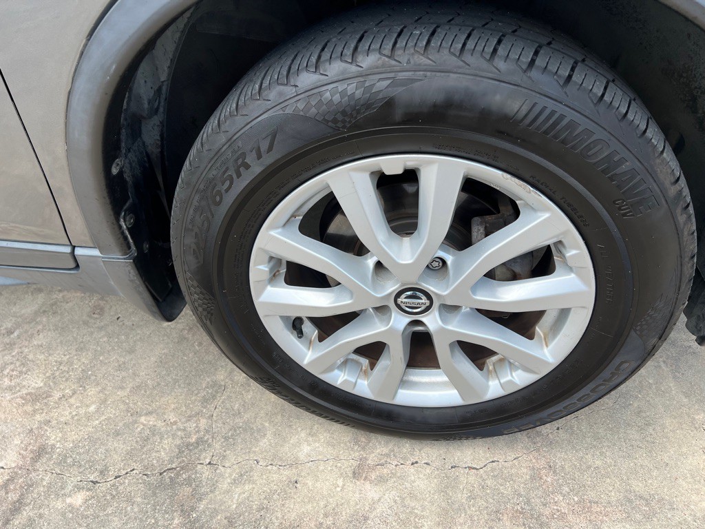2018 Nissan Rogue Image 14