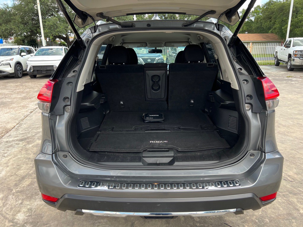 2018 Nissan Rogue Image 20