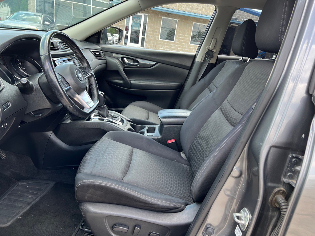 2018 Nissan Rogue Image 23