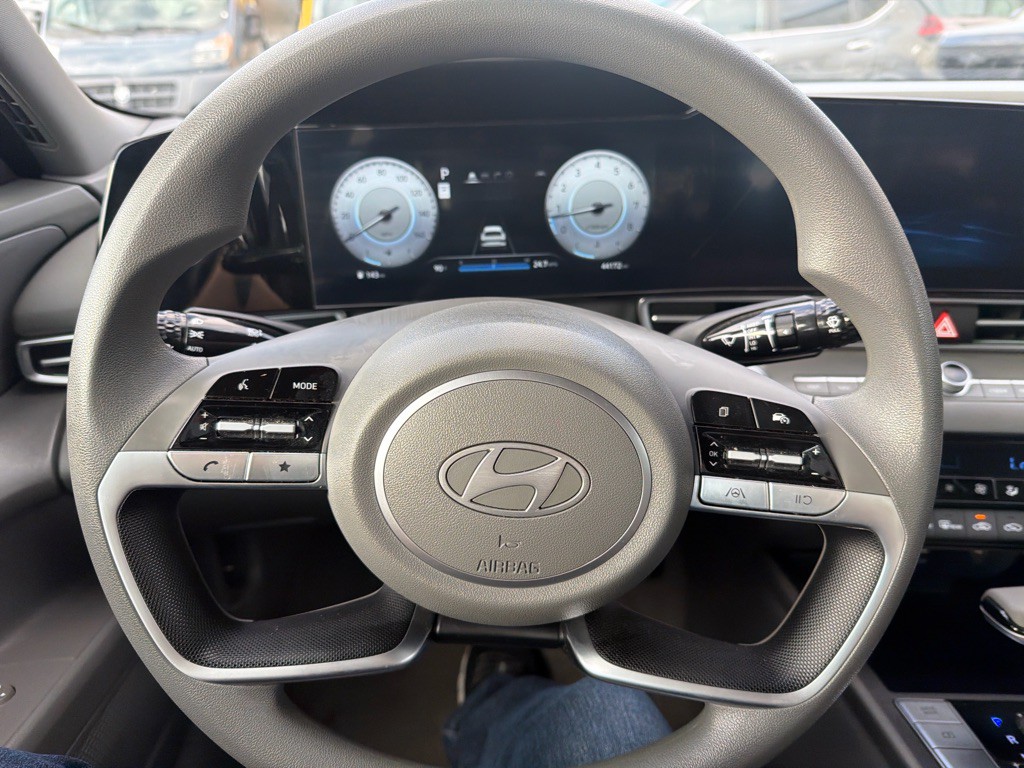 2024 Hyundai Elantra Image 15